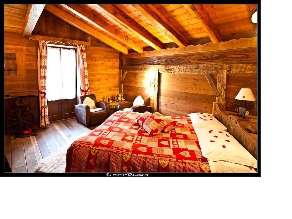 Hotel La Jolie Bergere La Salle Zimmer foto