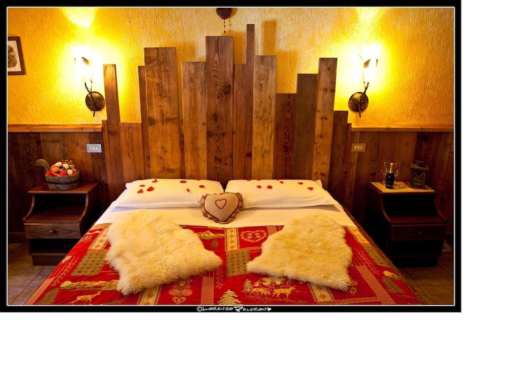 Hotel La Jolie Bergere La Salle Zimmer foto